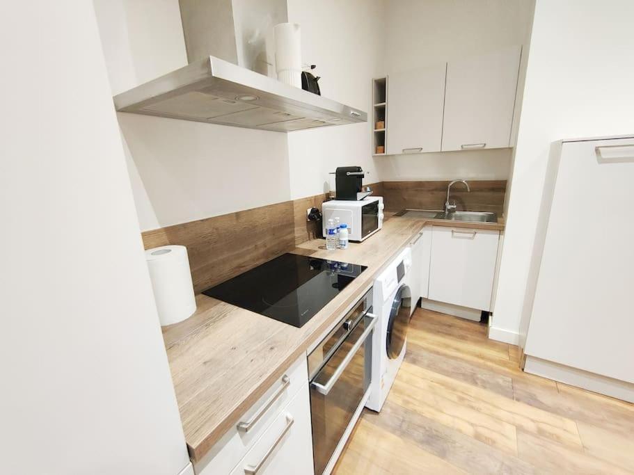 Apartament L'Arcadia 4 Lits Climatise Jeu D'Arcade Centre Historique Nîmes Zewnętrze zdjęcie